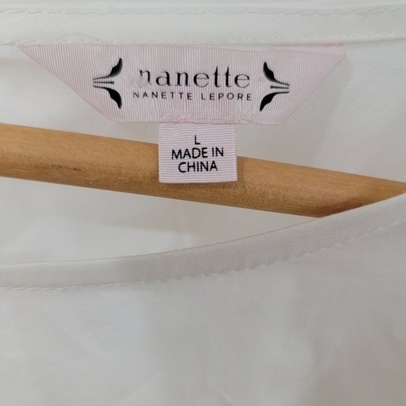 Nannette Lepore White Peasant Top Eyelette Lace Bell Sleeves Size Large - Picture 14 of 16